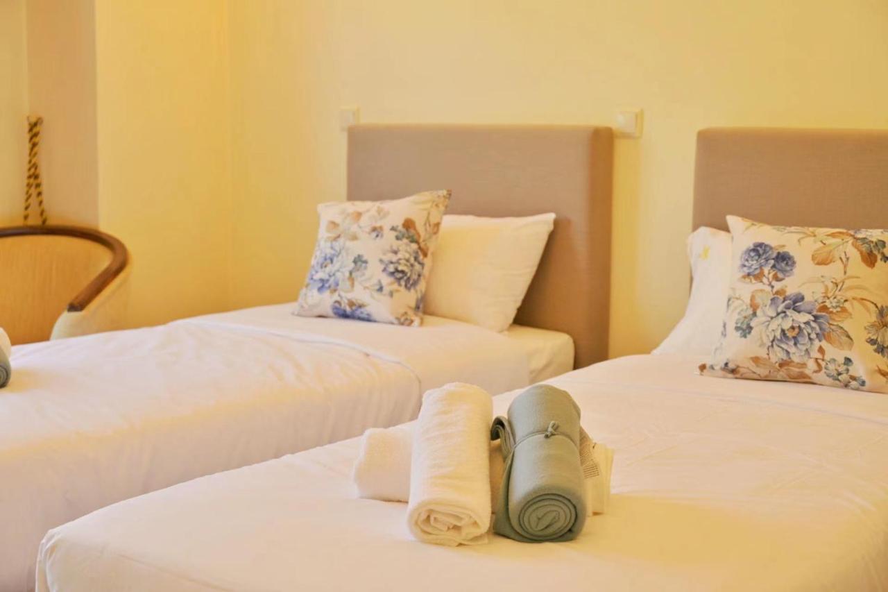 New Times Home & Hotels Near Metro Station Athens Center ภายนอก รูปภาพ