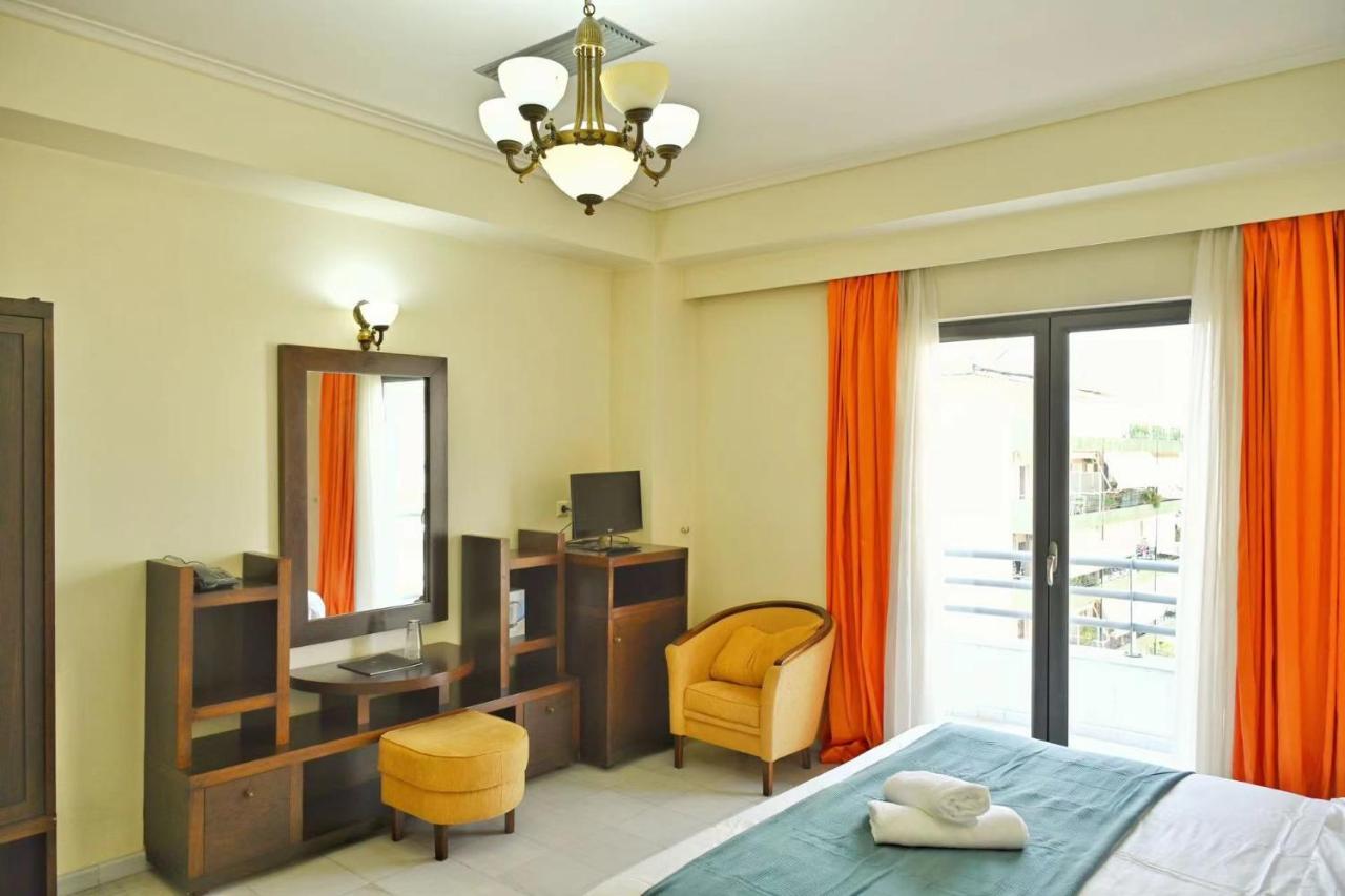 New Times Home & Hotels Near Metro Station Athens Center ภายนอก รูปภาพ